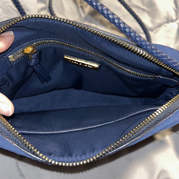 Tory Burch Taylor crossbody camera bag. - Picture 3 of 8